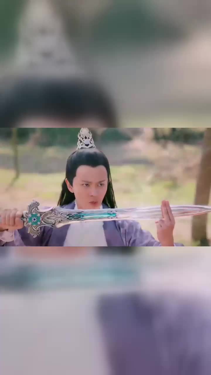 天乩:紫萱施法,斩除饕餮仙根,饕餮大怒重伤紫萱