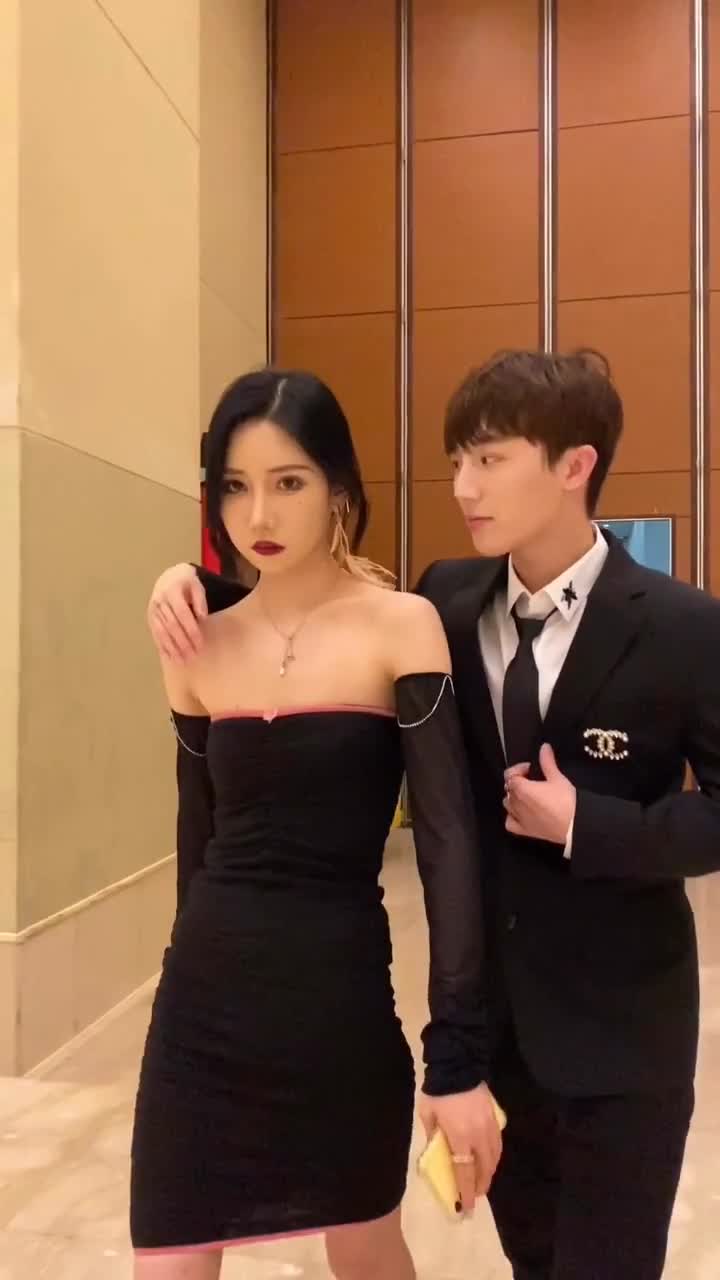 介绍下我五年的挚友薛小婉