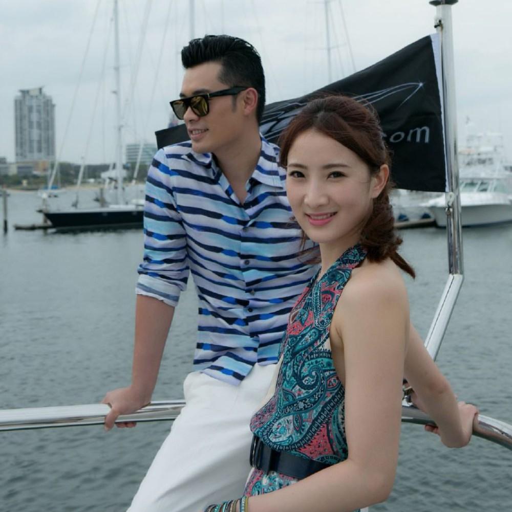 陈赫前妻潇洒出游,穿条纹西装玩"下衣失踪",背影照美呆了!