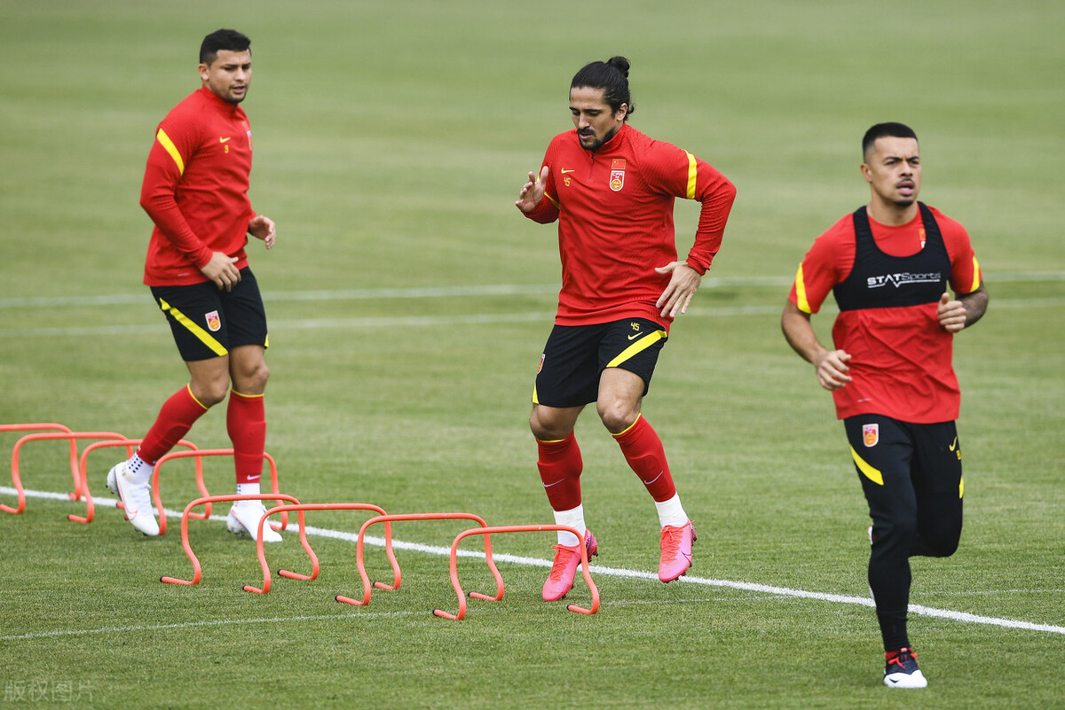 屡遭排挤+滞留机场!洛国富开炮背后3大原因揭晓,足协难辞其咎休闲区蓝鸢梦想 - Www.slyday.coM 屡遭排挤+滞留机场!洛国富开炮背后3大原因揭晓,足协难辞其咎休闲区蓝鸢梦想 - Www.slyday.coM