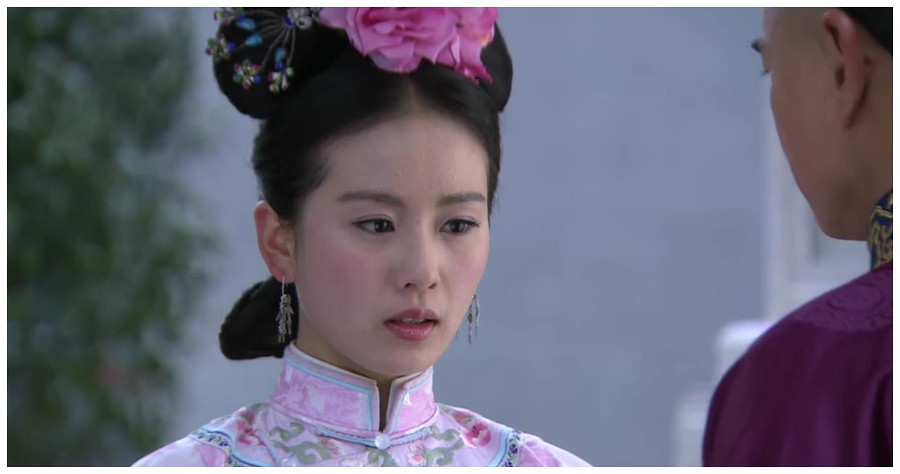 步步惊心:张晓"变"若曦,乖巧压制不住浮躁,打架不成又崴脚