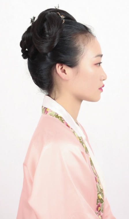 宋风侧编发盘发造型图解|头发|汉服|假发片_新浪新闻