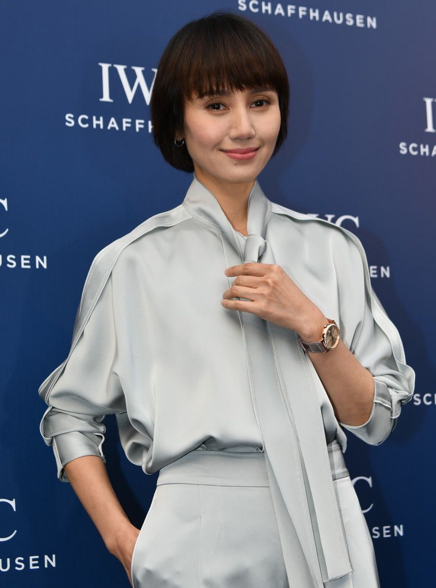 袁泉,长相很有特点,让人过目不忘,实力女演员,满满的高级感!