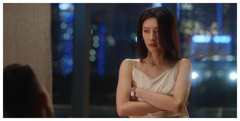 《三十而已》王漫妮和海王摊牌这段戏,越脱越尴尬,最烂的分手戏