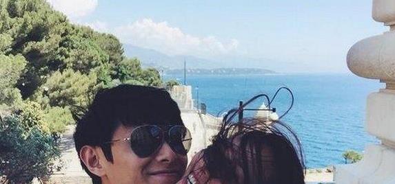 买超给张嘉倪求婚视频曝光,是真爱,但我说余生很好