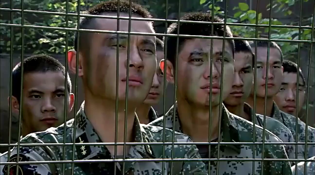 真是厉害!何晨光瞬间秒杀敌方特种兵,在敌方军营如入无人之境!