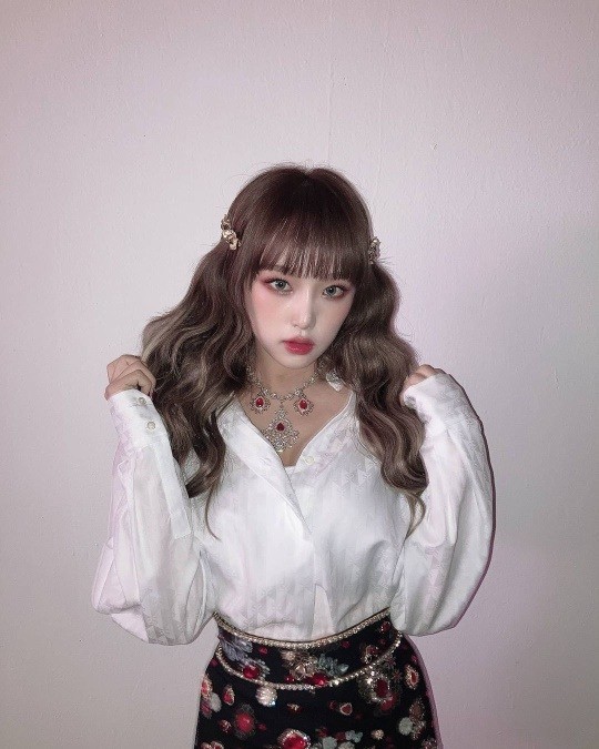 韩国女团iz One成员崔叡娜晒近照粉嫩娇俏 近照 女团 韩国 新浪新闻