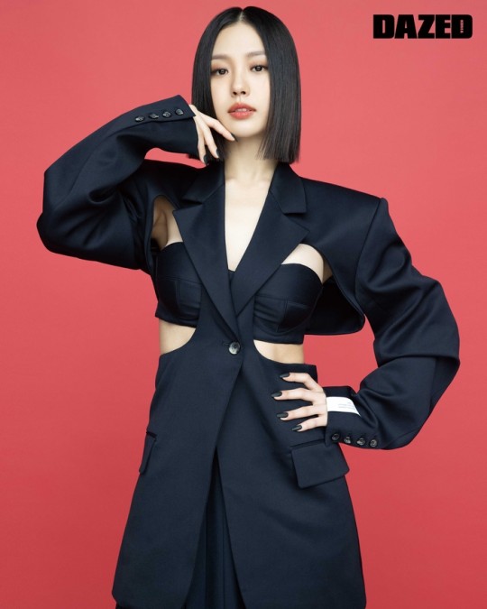 韩国女艺人高敏诗最新杂志写真曝光