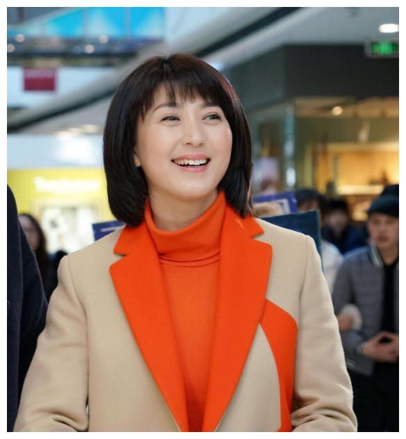 生娃征求继女意见,嫁二婚富豪的"戏靶子"闫学晶,真的幸福吗