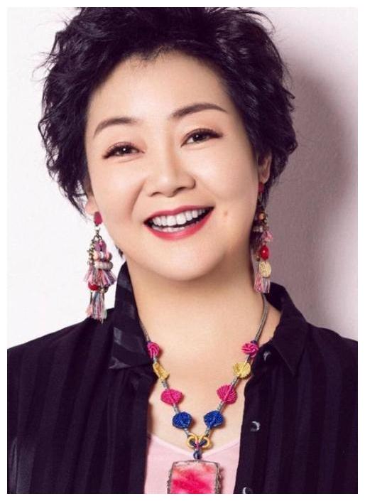 萨日娜被丈夫258元娶回家啃夫6年因长相被导演破口大骂