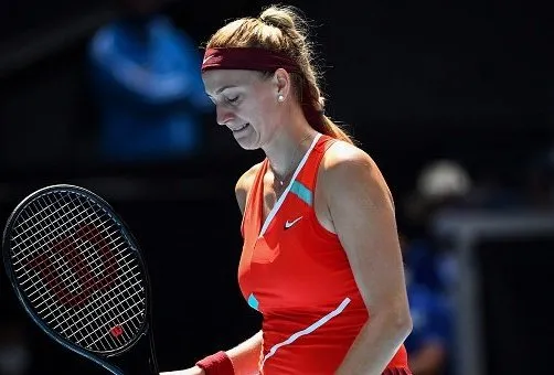 德约遭澳洲三年入境禁令，纳豆紫薇携手晋级，仨金花挺进次轮