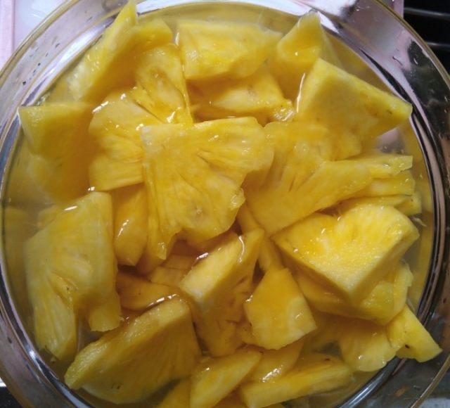 酸酸甜甜的菠萝,做法简单便捷,孩子都爱吃