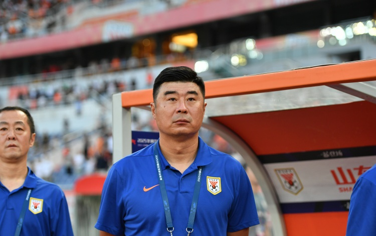 外媒：山东泰山报价亚冠球队教练，韩鹏不转正