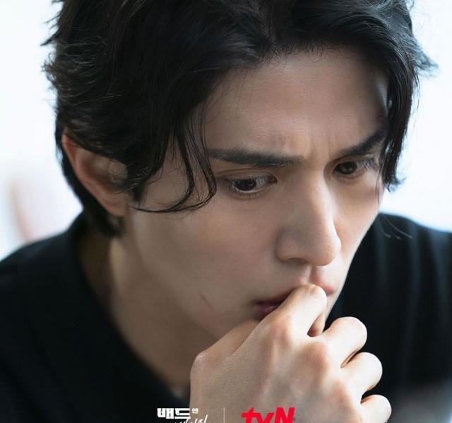 李栋旭tvn新剧男主剧照