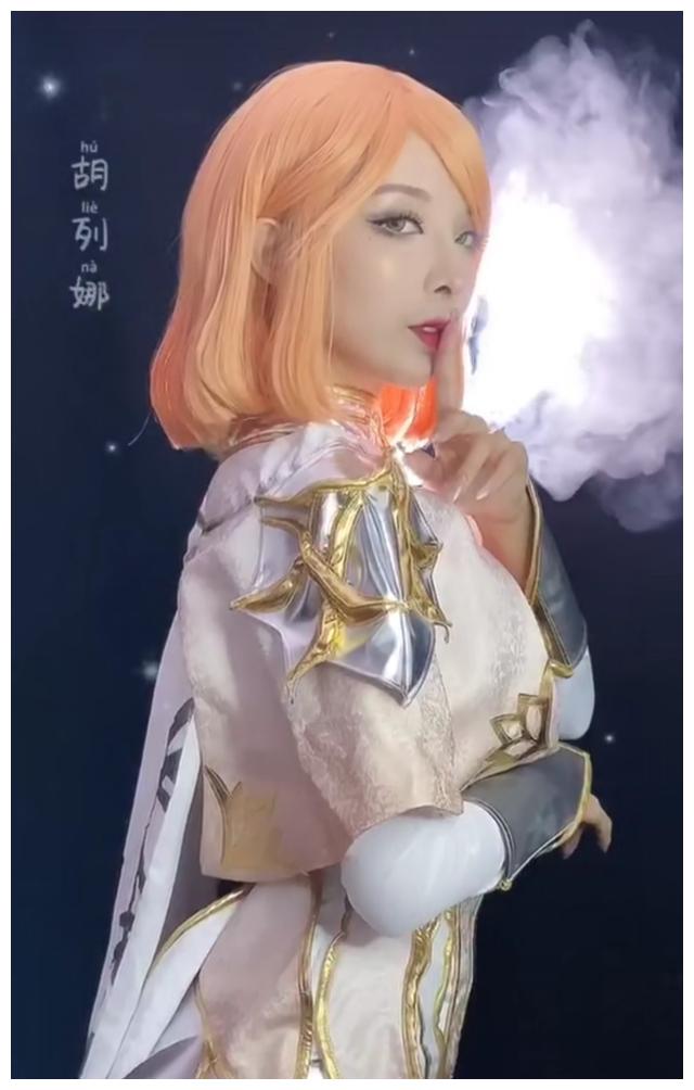 斗罗大陆比比东和胡列娜神级cos达到以假乱真小舞也爱了