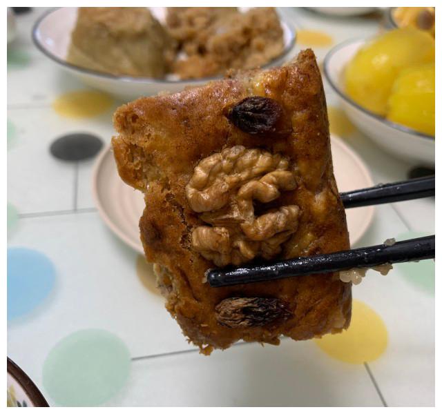 香蕉核桃仁蛋糕，非常好吃，零失败