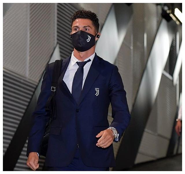 3 2 2,fifa赞c罗却闹乌龙!世界唯一,前皇马队友第一个不答应