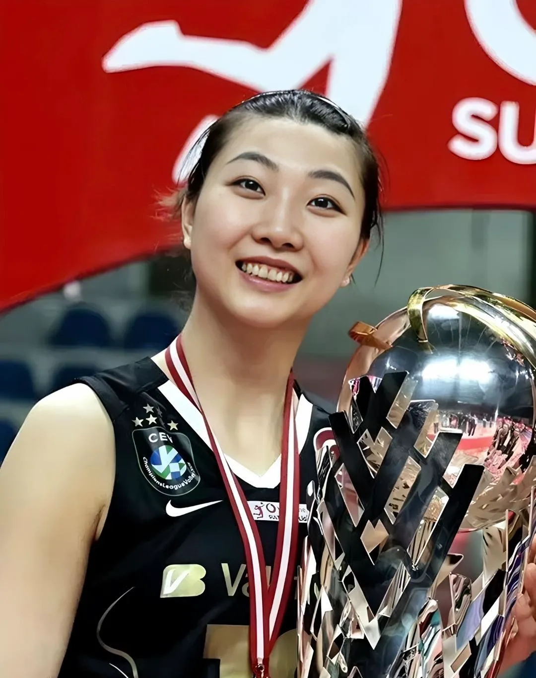 袁心玥成南开老师！李盈莹与妈妈自拍，龚翔宇在美国很开心