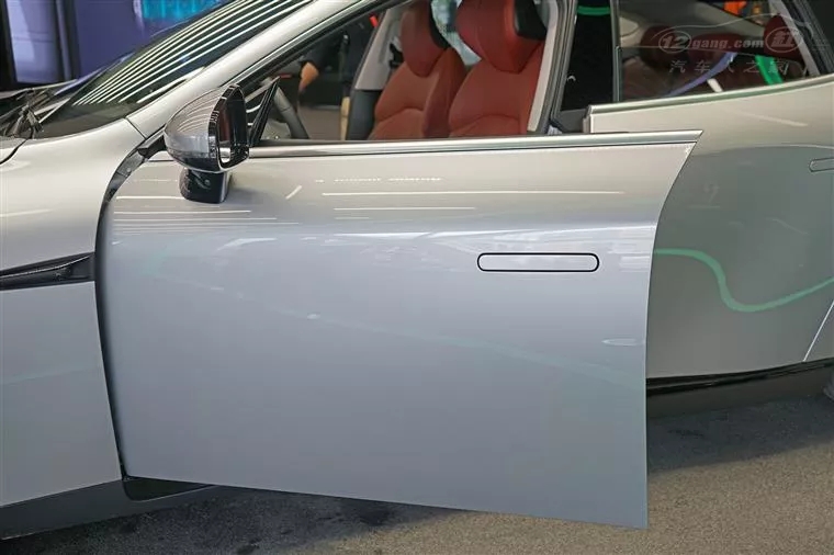 纯电轿跑之王揭秘小鹏p7强大的底牌