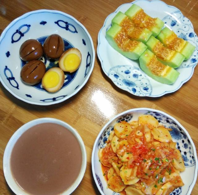 看见孩子同学吃的早餐，想想我孩子吃的，我感觉自己是一个假妈妈休闲区蓝鸢梦想 - Www.slyday.coM