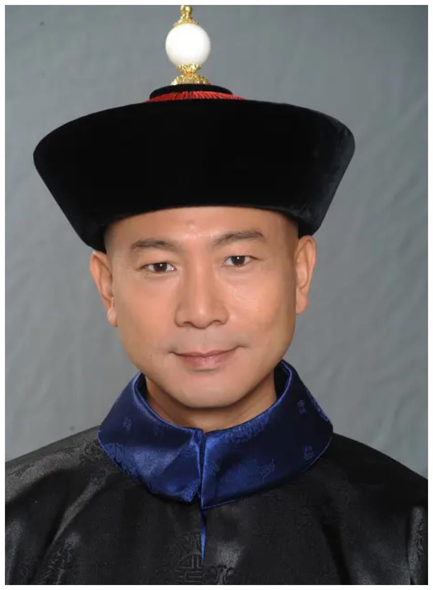 喜欢香港影视剧的朋友对陈国邦并不陌生,尤其是在tvb的剧集中.