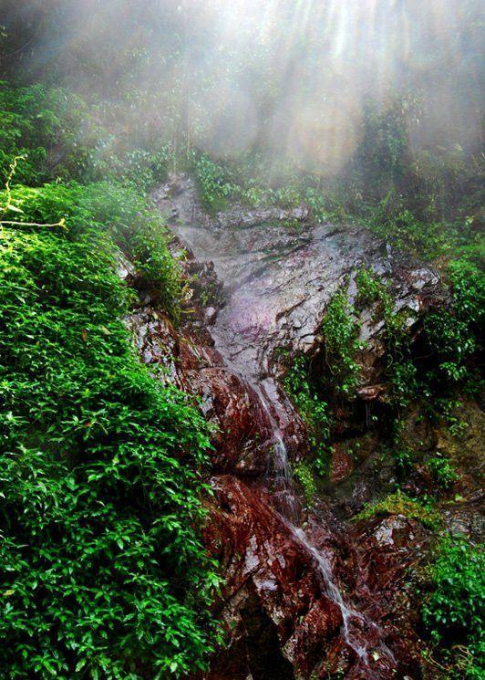 桂东南第一大峡谷瀑布,桂东南避暑胜地——陆川龙颈瀑布风景区_高清