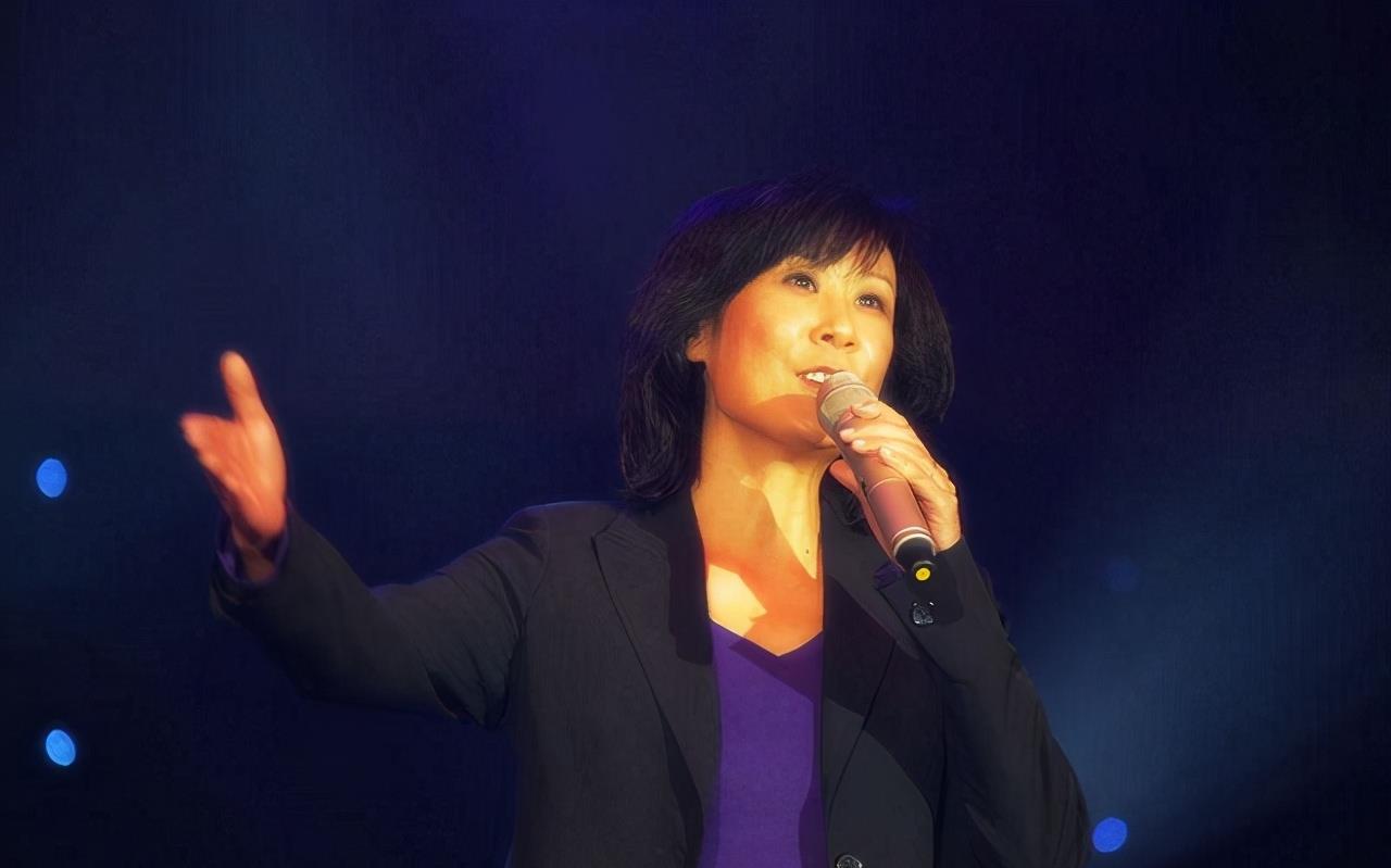 苏小明事业当红选择去留学嫁给法国厨师48岁转型当演员