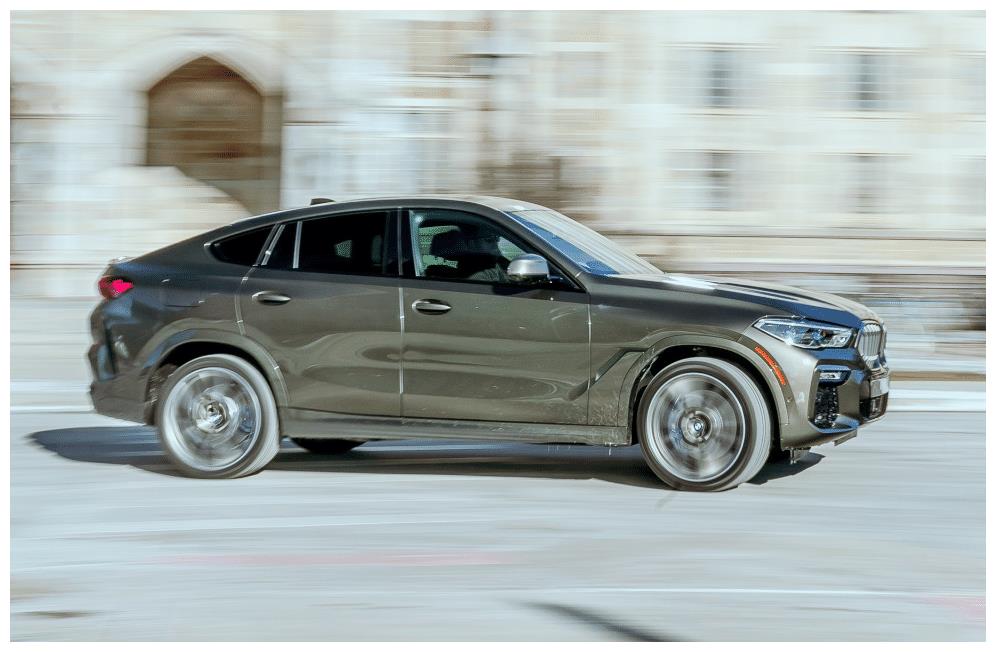 21款 宝马x6 来袭 唯一缺点被弥补 加入四块大屏 5 5秒破百 新浪汽车