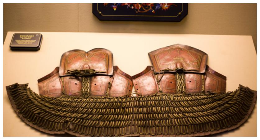 商代皮甲长啥样?考古学家:很考验想象力,只能靠这坨"残迹"猜