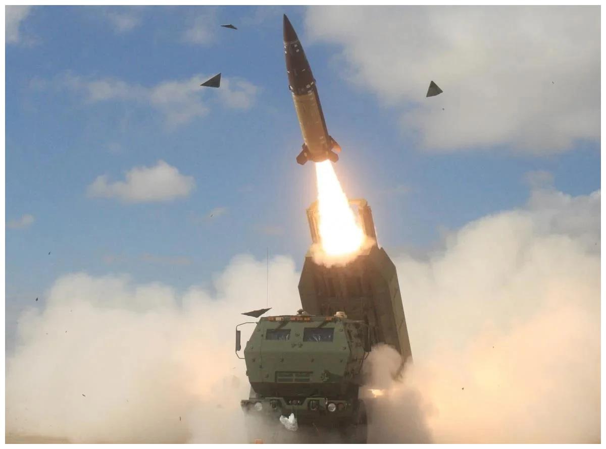 乌克兰遭俄逾百枚导弹和数十架无人机袭击_凤凰网视频_凤凰网