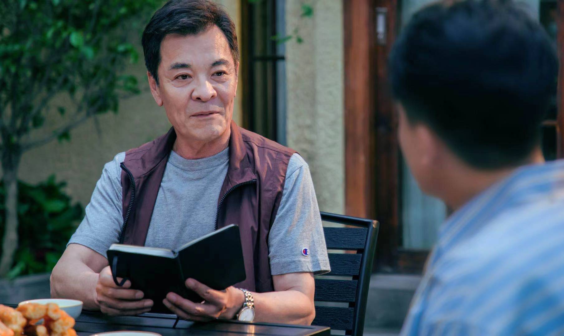 《生活万岁》暖心开播 刘威被赞"老爸本爸"