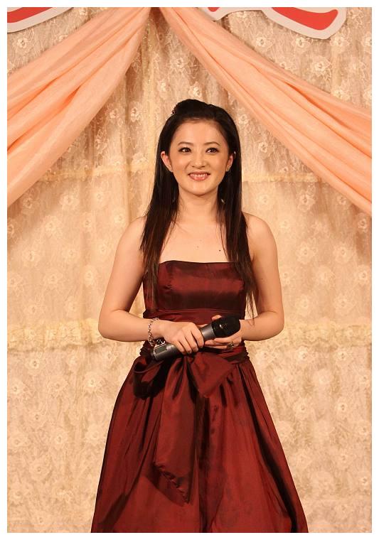 她毕业于北大,曾经还被撒贝宁暗恋,为何40岁还单身