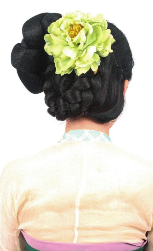 唐风造型灵蛇髻侧垫造型图解