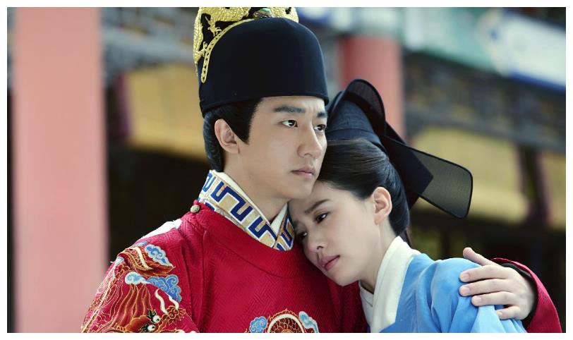 在2014年的时候和众明星刘诗诗,霍建华一同主演了古装电视剧《女医