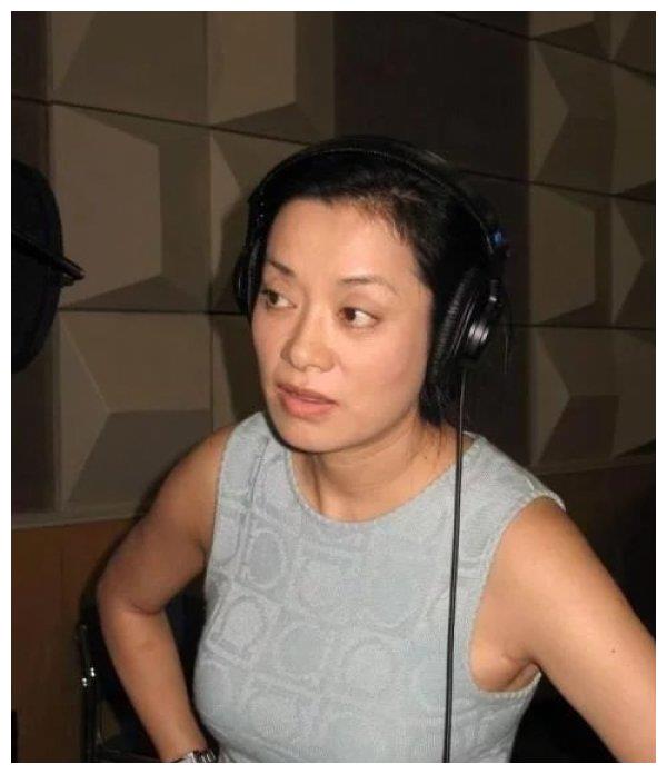 毛阿敏近照,老公身价百亿生活简朴,女儿和爸爸长得很像