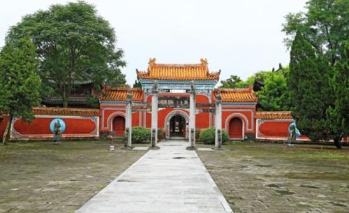 纪念三国蜀将关羽而建,乃关羽陵寝,国家级文物,湖北当阳关陵