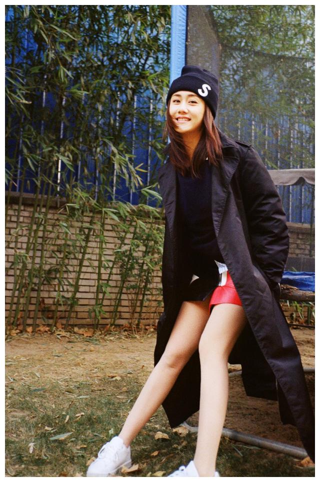 在众多女星中,刘芸的好身材能够脱颖而出,身材匀称纤细,体重仅有95斤