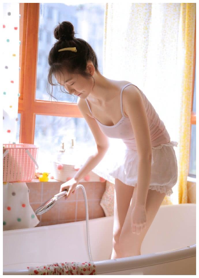 清纯美少女写真集 极品美女背心写真 财经头条 清纯美少女写真集 极品美女背心写真 财经头条
