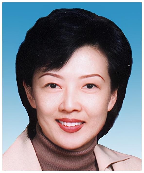 周晔:央视从不说话女主播,创全国直播记录,想给朱广权一巴掌