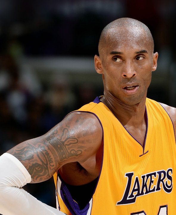 手握5冠的科比为何是历史前十巨星的守门员?1次mvp及三连冠