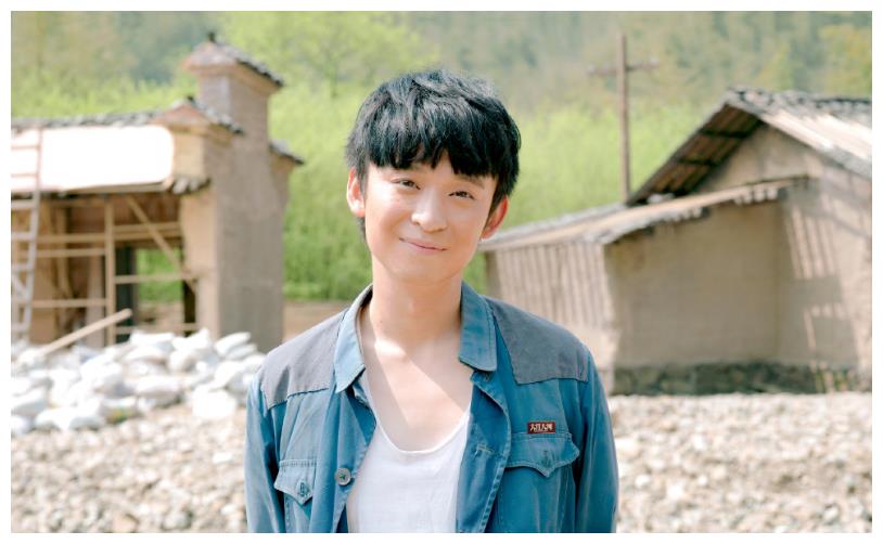 董子健剧透《大江大河2》结局?首次演"有钱人",画风超好玩!