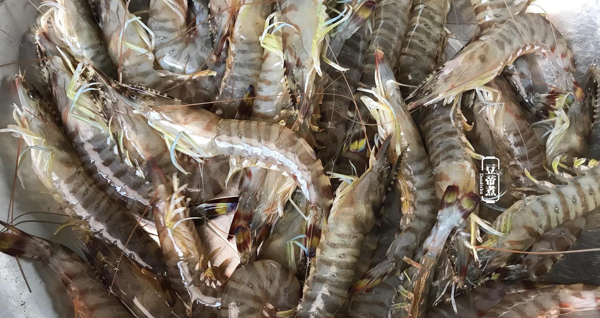 鲜虾不要再水灼了,试试这做法,更鲜美更好吃,来自老渔民的推荐