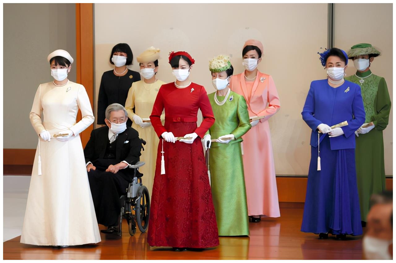 日本皇室爱子公主19岁生日穿裤装亮相好土彻底输给真子佳子