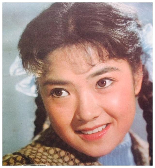 她是80年代最清纯少女电影明星26岁因病息影结婚后为何不
