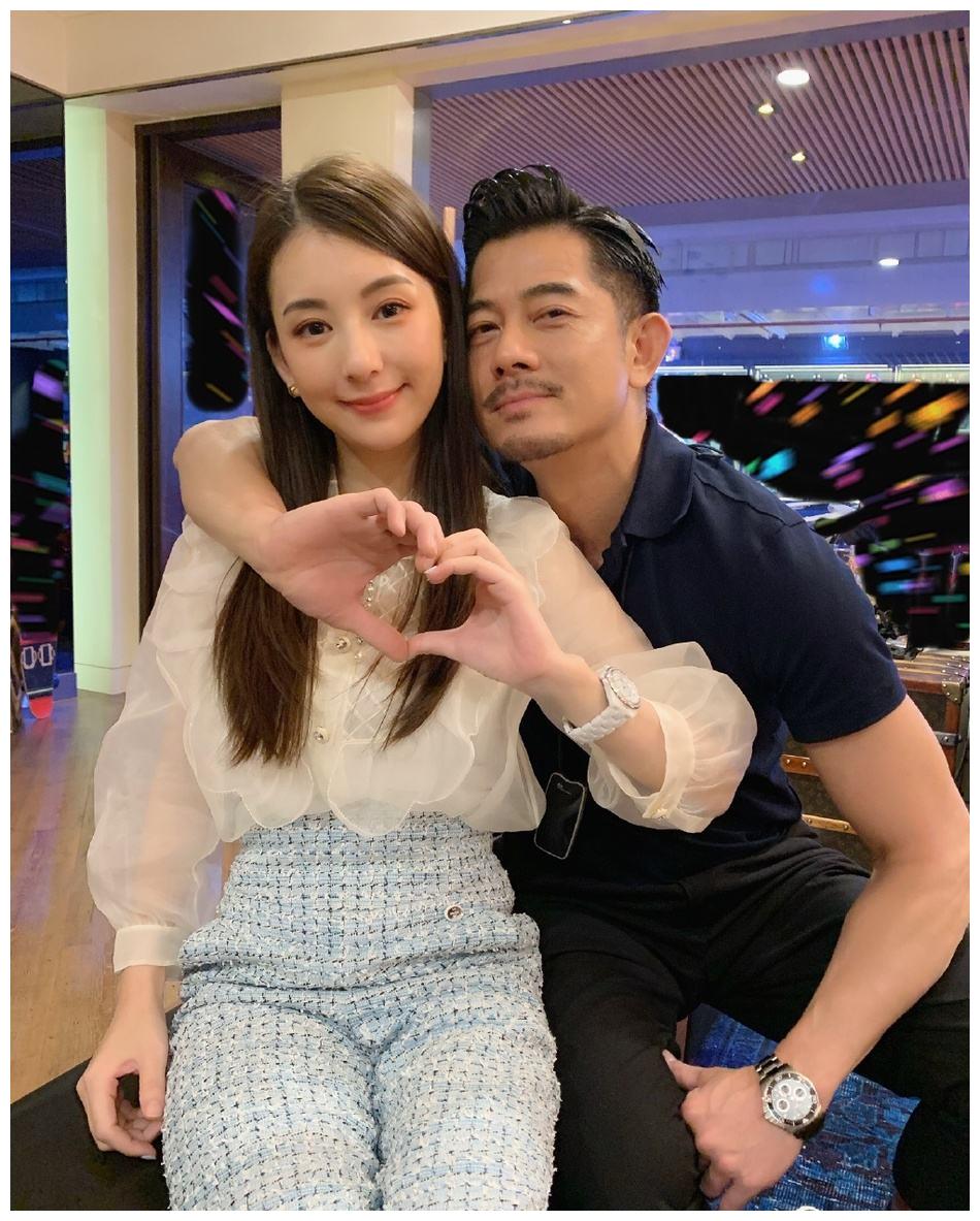 熊黛林和郭富城恋爱7年，分手收场，而郭方恋爱没多久，就结婚了__财经头条