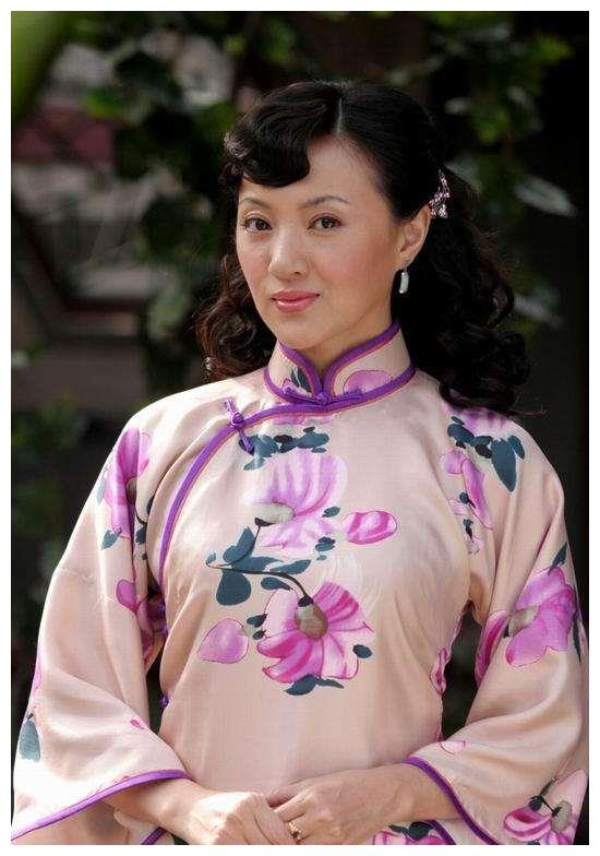 金玉婷:被人称为"小品女王",走红后绯闻缠身,如今遁入佛门