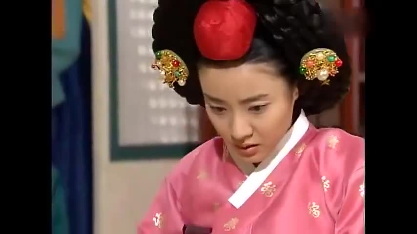 并开始带领大家研究各种病症 为您推荐: 大长今:郑尚宫明知上面人把她