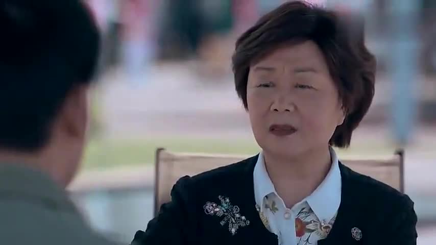 回家的路有多远,主任劝王善秋接受亚莉,她太不容易了