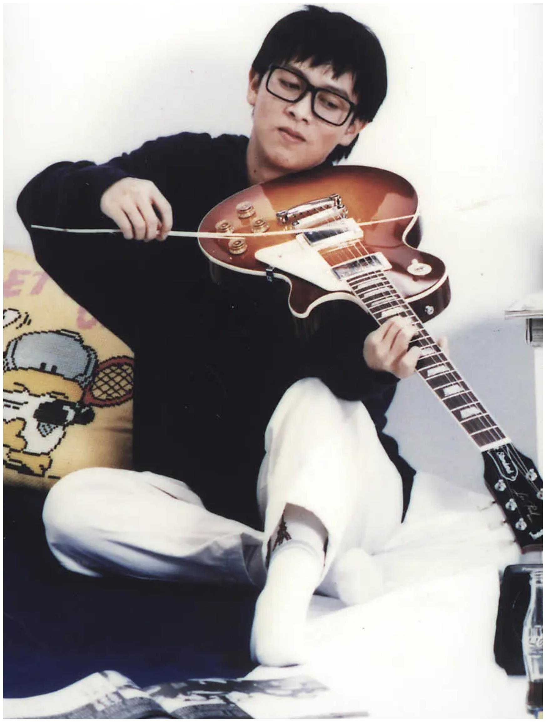 张雨生:妹妹15岁溺水去世,自己31岁车祸身亡,母亲孤苦伶仃__财经头条