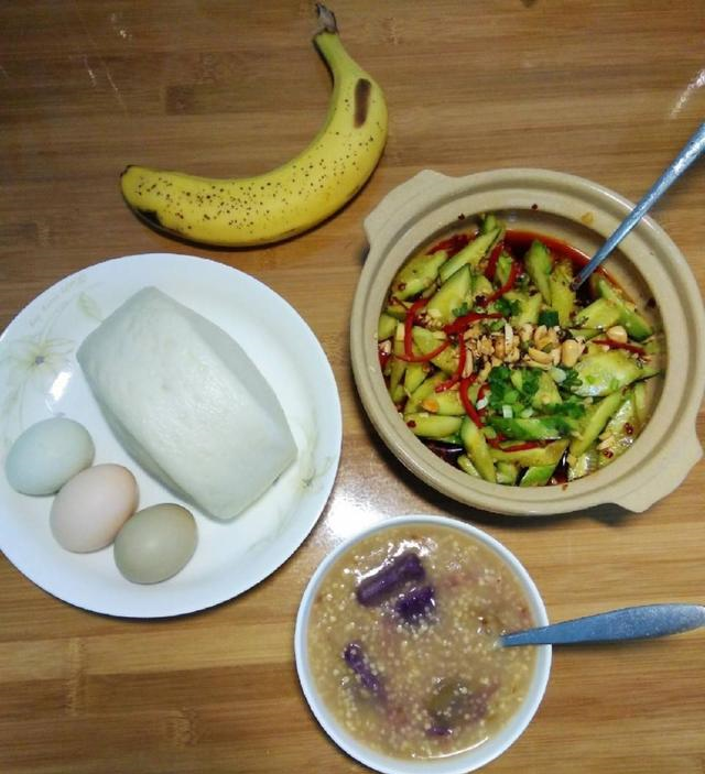 看见孩子同学吃的早餐，想想我孩子吃的，我感觉自己是一个假妈妈休闲区蓝鸢梦想 - Www.slyday.coM